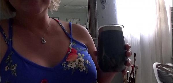 trendsMom & s. Come Home From The Beach - Brianna Beach - Mom Comes First - Preview